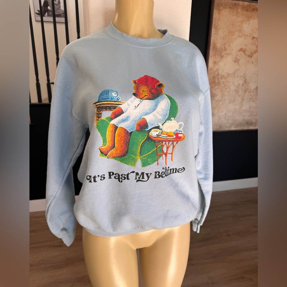 It's Past My Bedtime Funny Bear Lover Gifts Sweatshirt